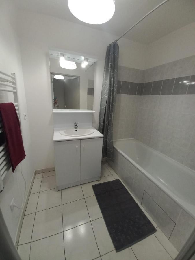 Superbe T2 Avec Parking Prive Apartment Ажан Екстериор снимка